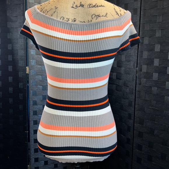 H&M Off-the-shoulder top - Mole/Striped EUC. - Picture 14 of 17